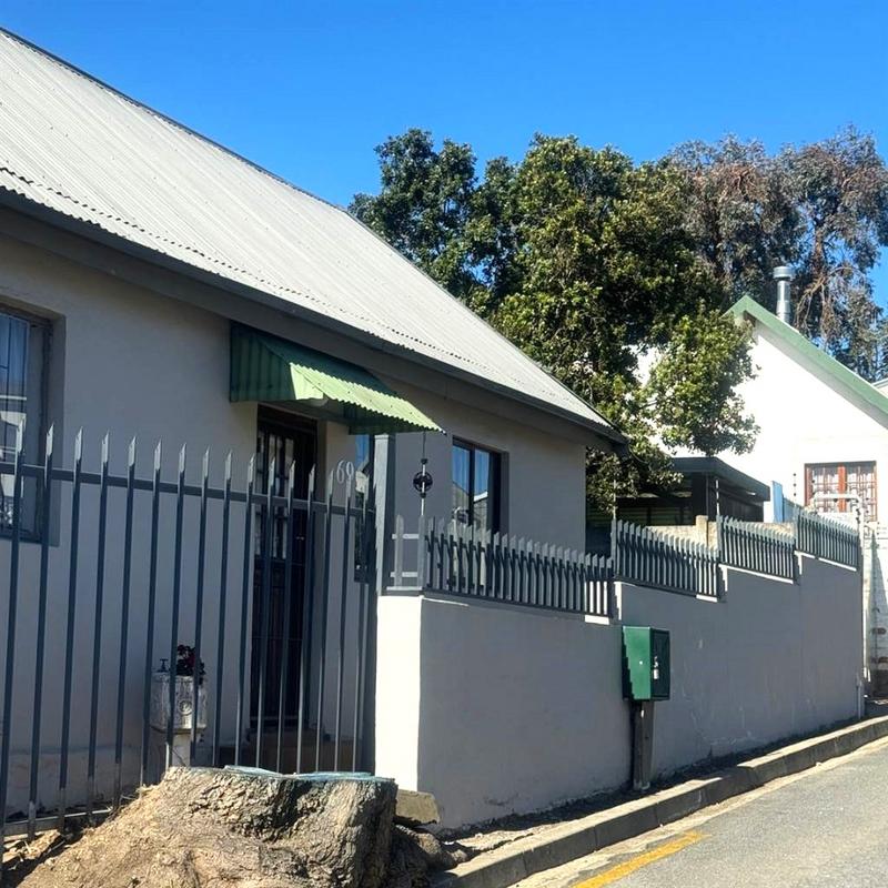 4 Bedroom Property for Sale in Bodorp Western Cape